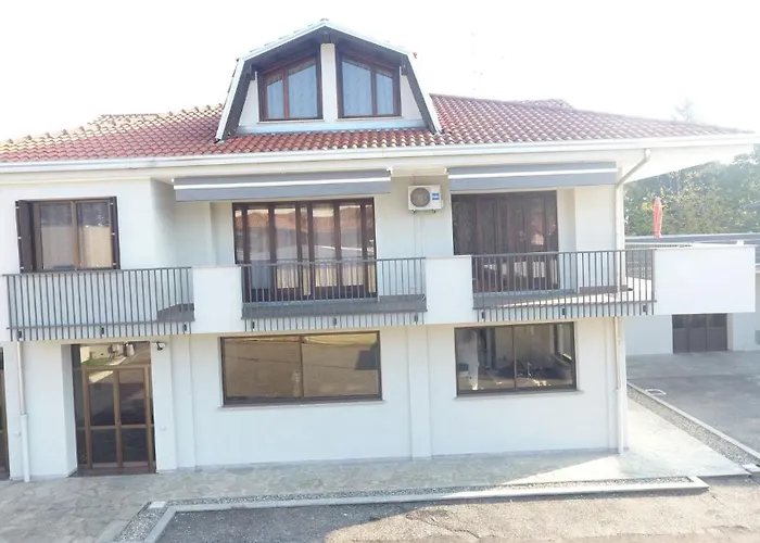 דירה Oleggio Home אולג'ו